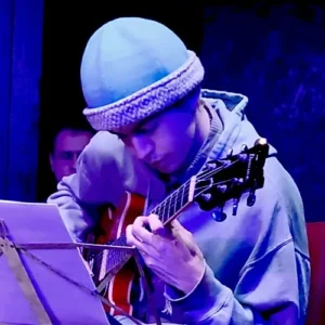 Foto van Albert Yde Waidtløw voor het Red Light Jazz