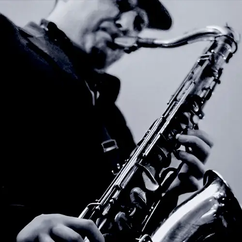 Foto van Dimitri Chapeau Tenor die Tenorsax speelt