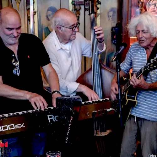 Foto van The Monkey Trio voor optreden tijdens Red Light Jazz