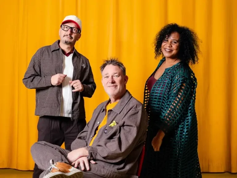 ZUCO-103-Groepsfoto ter promotie van Red Light Jazz