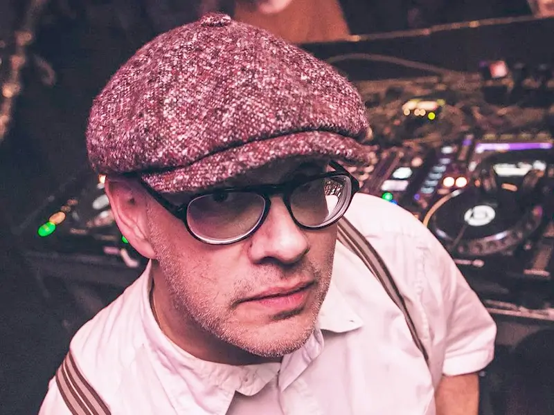 Foto van DJ Phil Horeman optrden Red Light Jazz