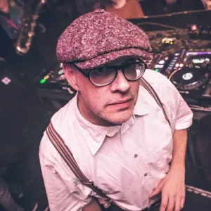 Foto van DJ Phil Horeman optrden Red Light Jazz
