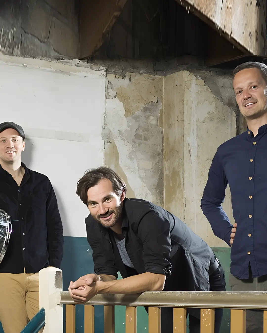 Erik Verwey Trio in een industriële setting, voorafgaand aan hun optreden op Red Light Jazz.