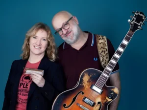 Hermine Deurloo en Anton Goudsmit tijdens een promotiefoto voor Red Light Jazz